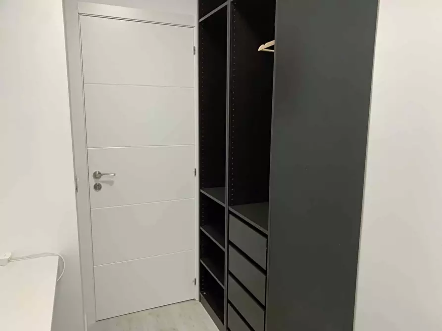 Immagine 9 di Camera in affitto  in Calle de Benito Gutiérrez a Madrid