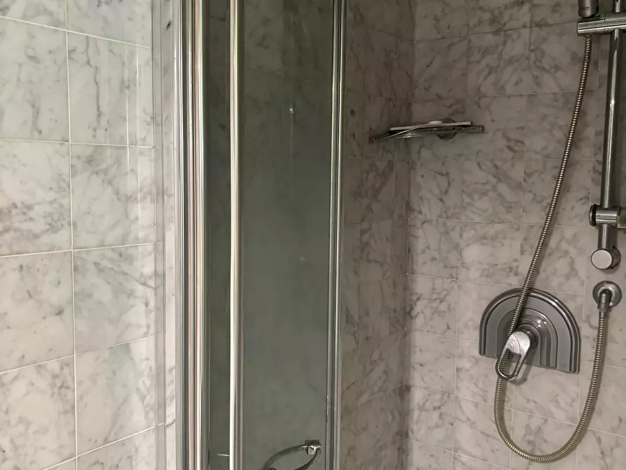 Immagine 8 di Camera in affitto  in Viale Edoardo Jenner a Milano