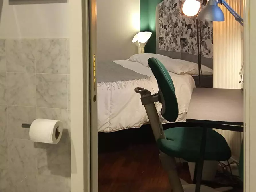 Immagine 5 di Camera in affitto  in Viale Edoardo Jenner a Milano