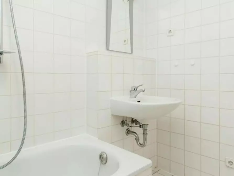 Immagine 9 di Camera in affitto  in Bismarckstraße a Berlin