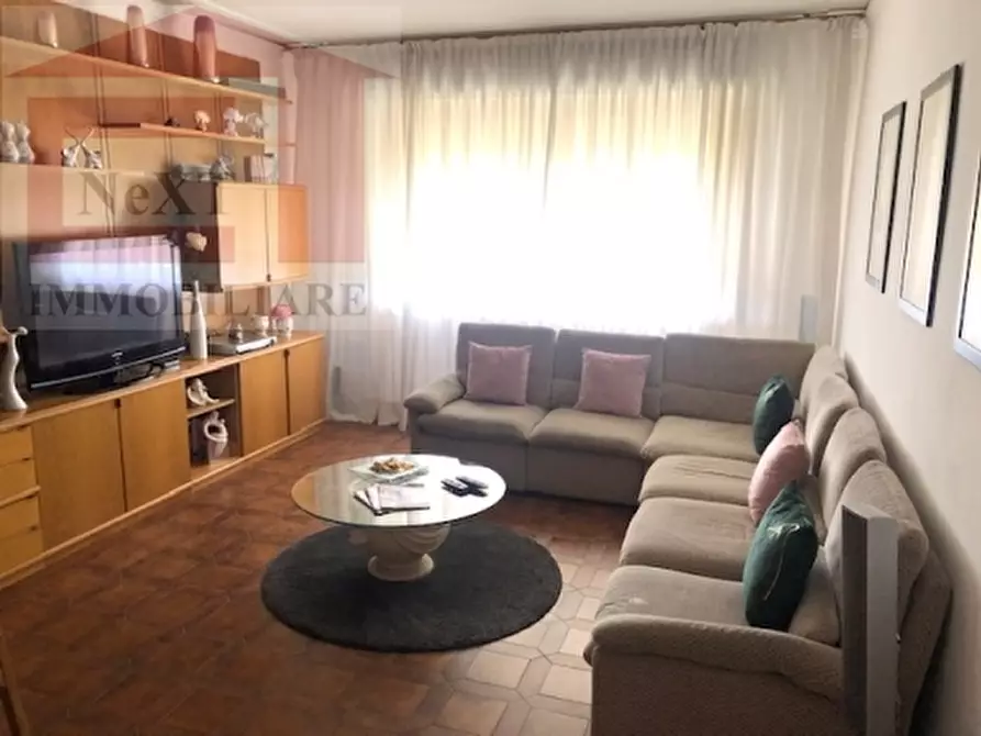 Immagine 2 di Appartamento in vendita  a Greve In Chianti