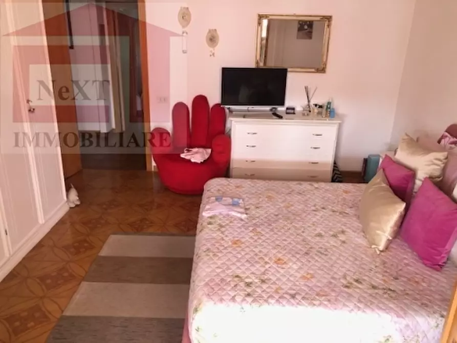 Immagine 7 di Appartamento in vendita  a Greve In Chianti