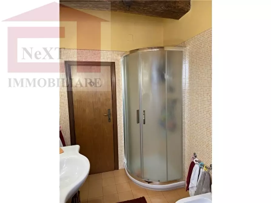 Immagine 10 di Appartamento in vendita  a Figline E Incisa Valdarno