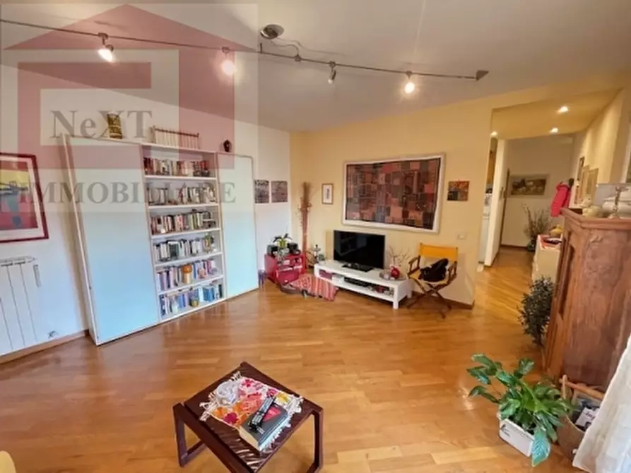 Immagine 2 di Appartamento in vendita  a Figline E Incisa Valdarno
