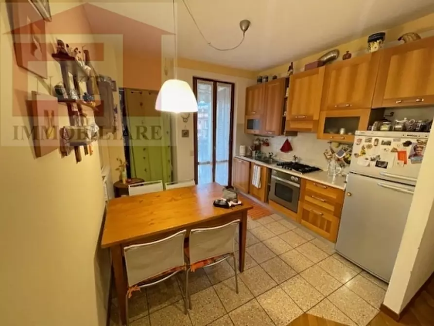 Immagine 6 di Appartamento in vendita  a Figline E Incisa Valdarno