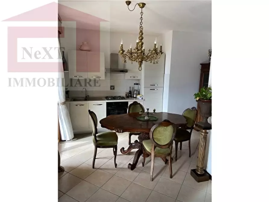 Immagine 4 di Villa in vendita  a Reggello