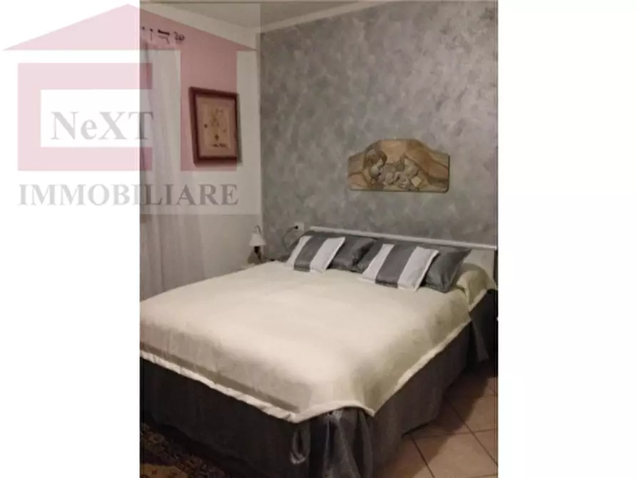 Immagine 11 di Villa in vendita  a Reggello