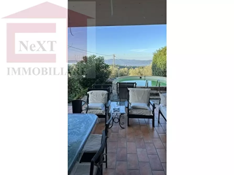 Immagine 14 di Villa in vendita  a Reggello