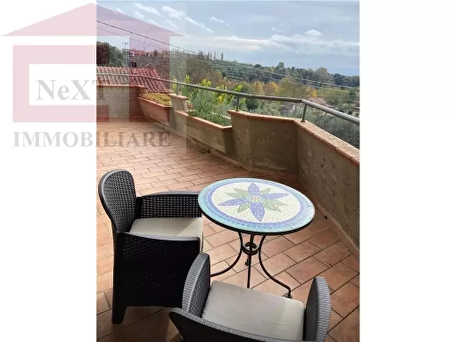 Immagine 18 di Villa in vendita  a Reggello