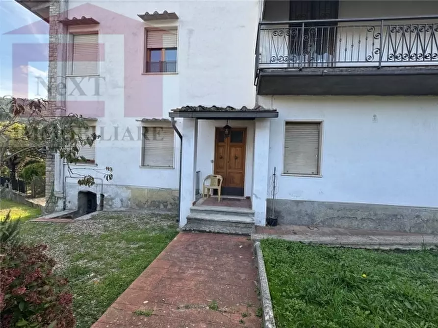 Immagine 2 di Villa in vendita  a Castel San Niccolò