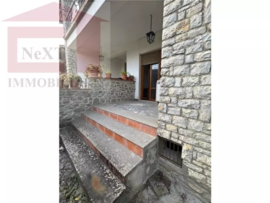 Immagine 4 di Villa in vendita  a Castel San Niccolò