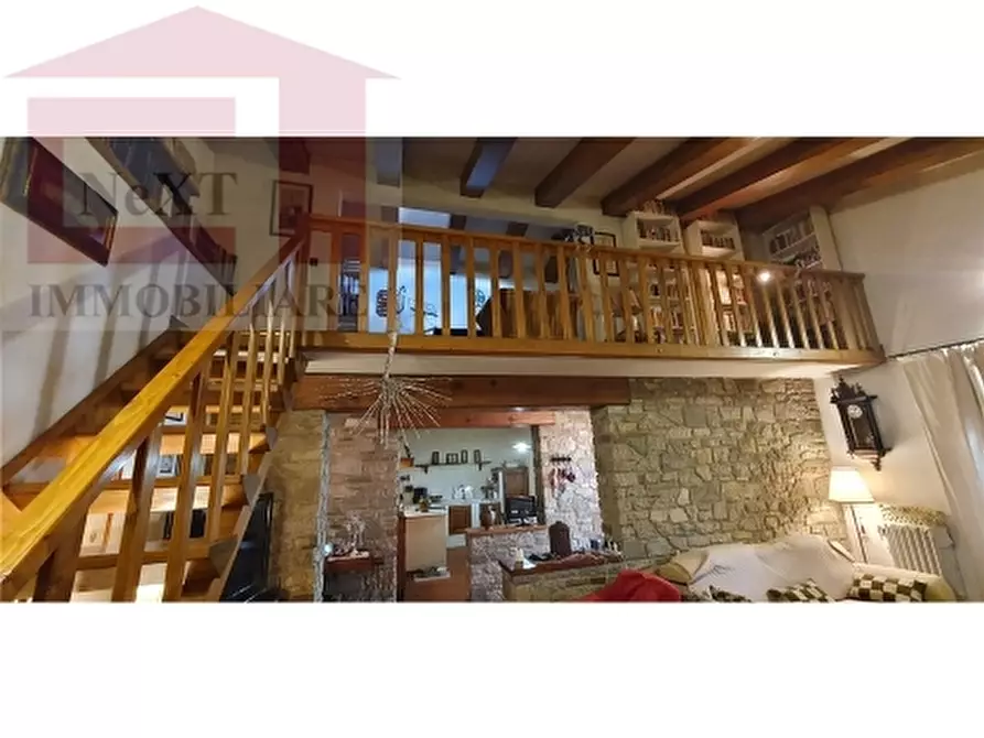 Immagine 3 di Villa in vendita  a Rignano Sull'arno