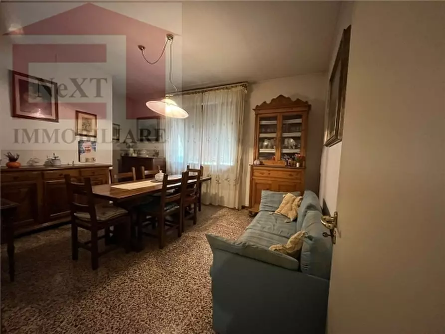 Immagine 5 di Villa in vendita  a Rignano Sull'arno