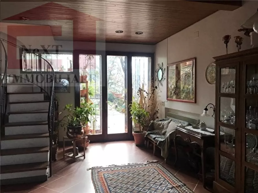 Immagine 7 di Villa in vendita  a Pelago