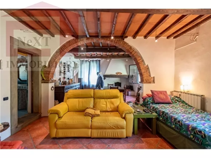 Immagine 9 di Rustico / casale in vendita  a Reggello