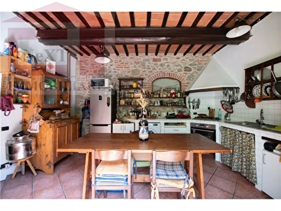 Immagine 15 di Rustico / casale in vendita  a Reggello