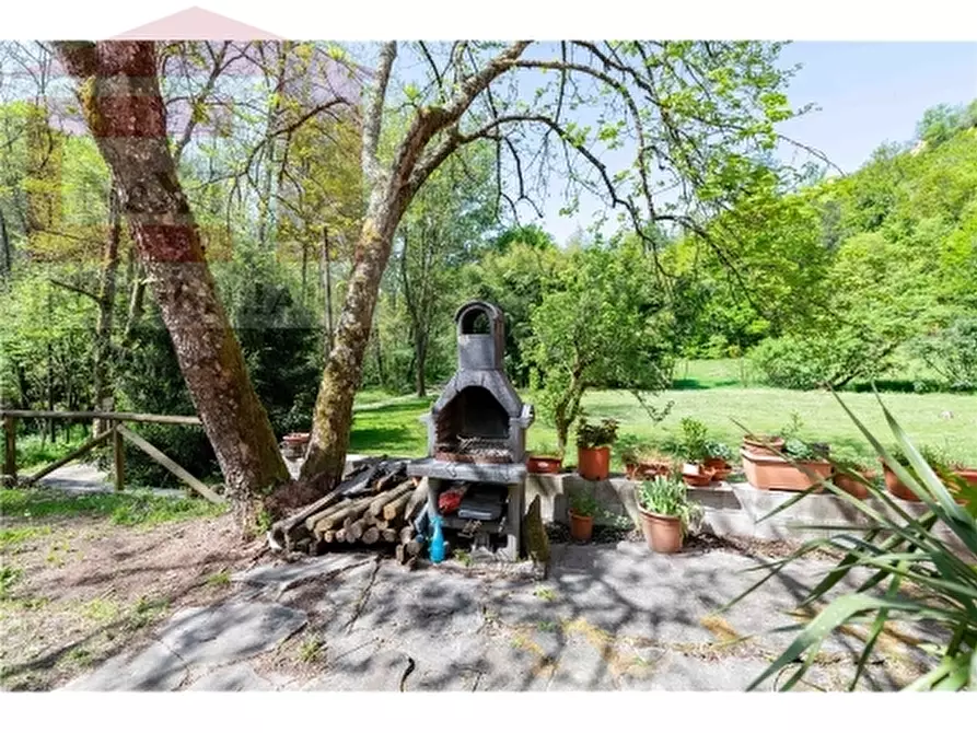 Immagine 28 di Rustico / casale in vendita  a Reggello