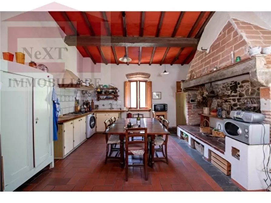 Immagine 29 di Rustico / casale in vendita  a Reggello