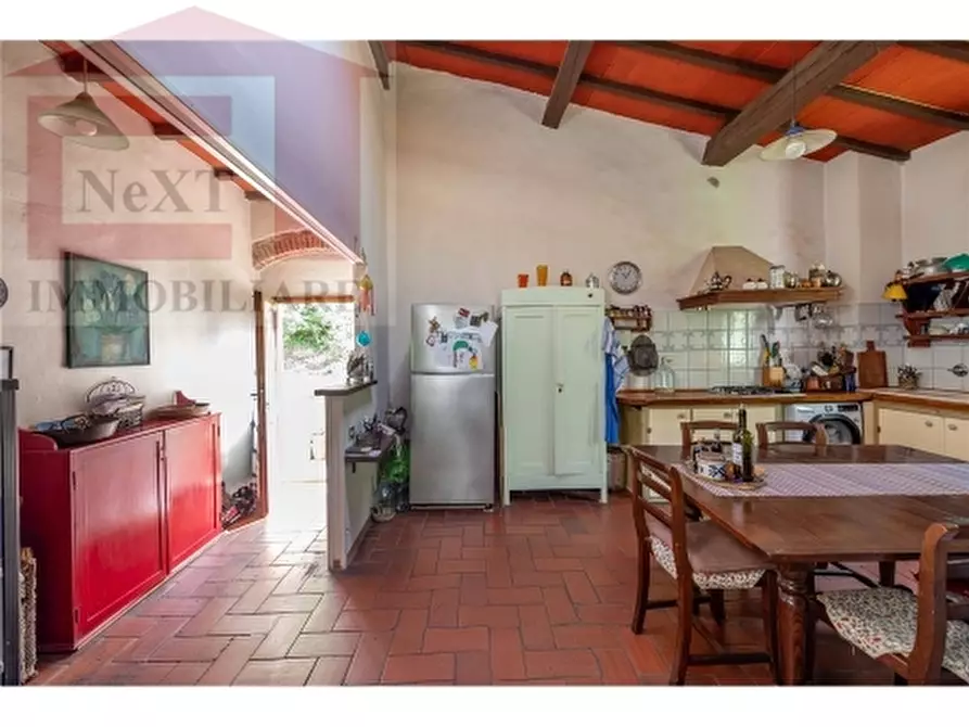 Immagine 33 di Rustico / casale in vendita  a Reggello
