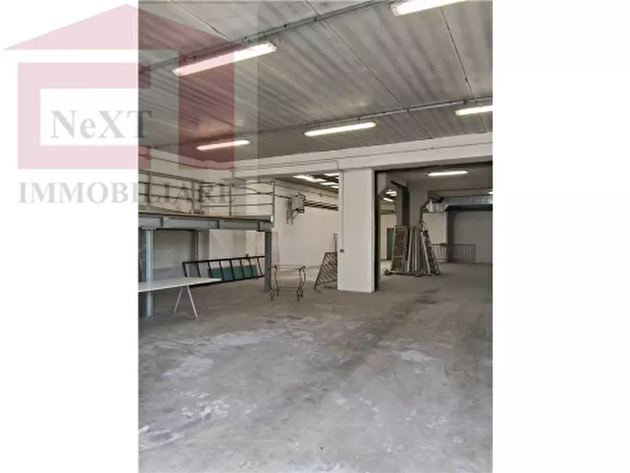 Immagine 1 di Magazzino in vendita  a Rignano Sull'arno