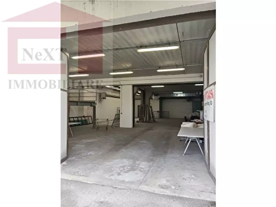 Immagine 2 di Magazzino in vendita  a Rignano Sull'arno