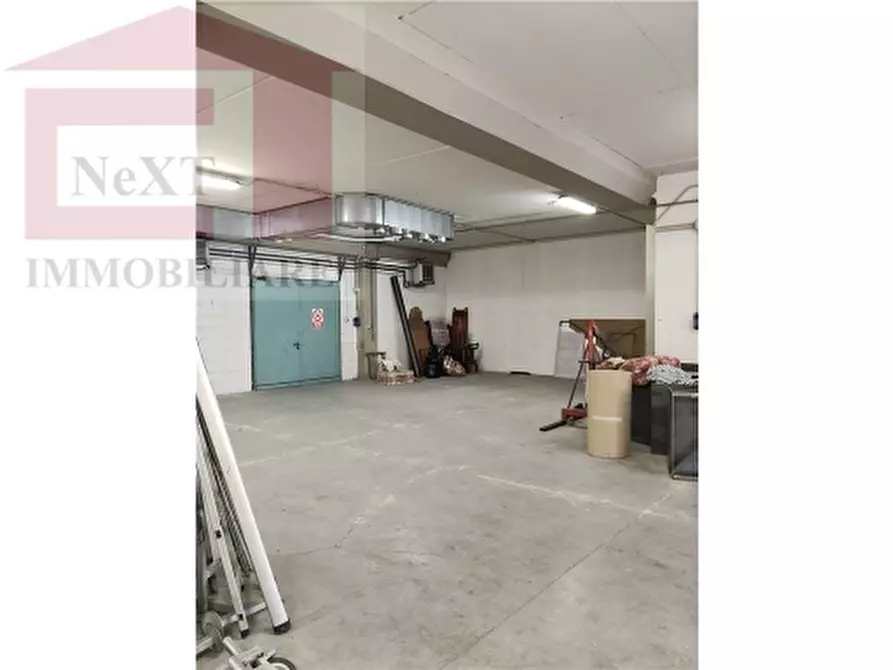 Immagine 3 di Magazzino in vendita  a Rignano Sull'arno