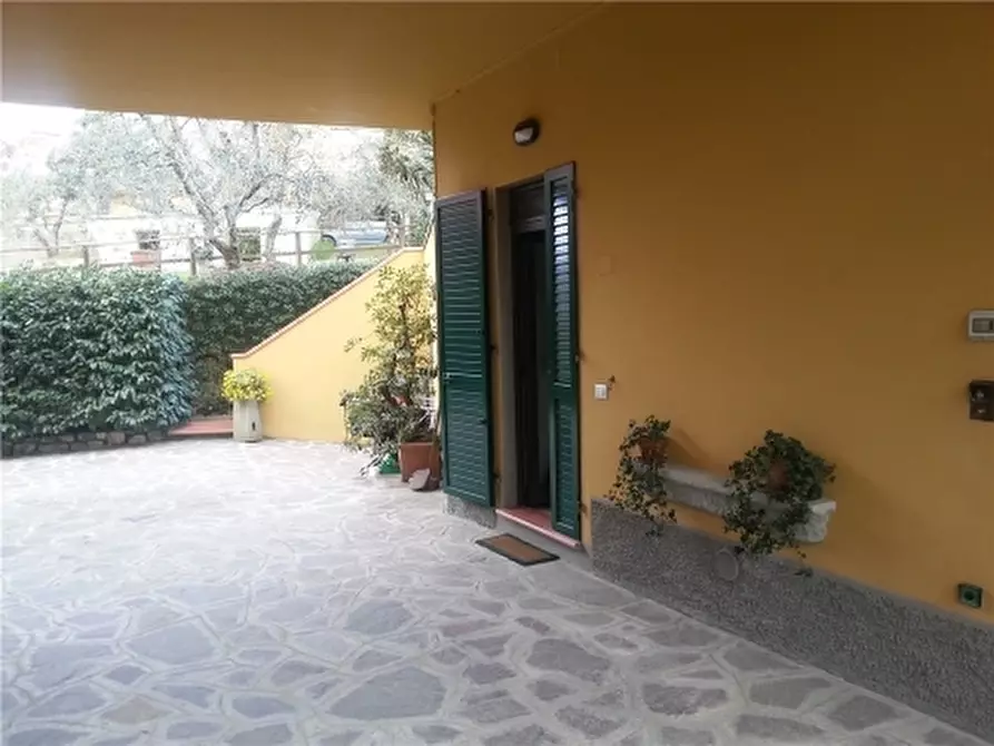 Immagine 11 di Appartamento in affitto  a Fiesole