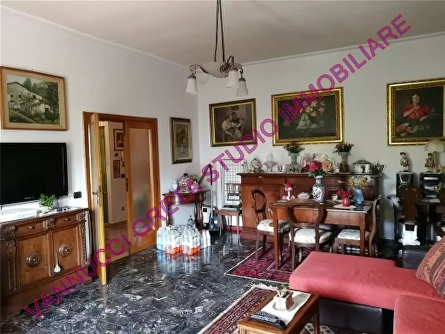 Immagine 2 di Appartamento in vendita  a Impruneta