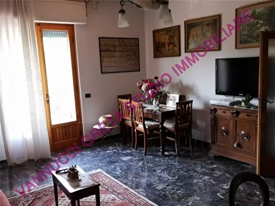 Immagine 4 di Appartamento in vendita  a Impruneta