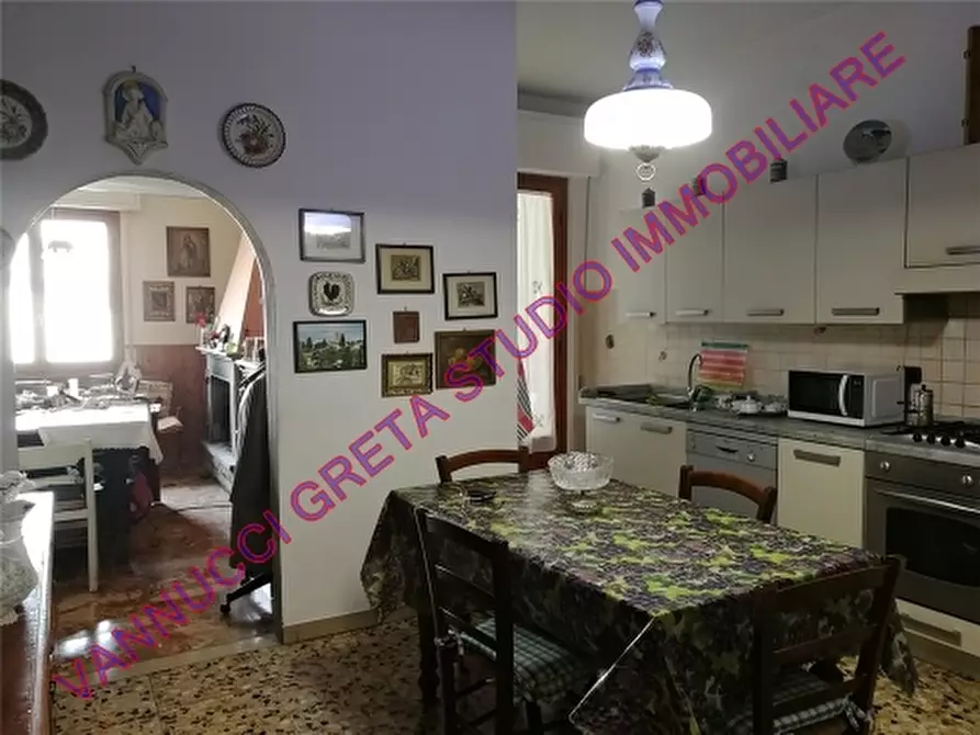 Immagine 10 di Appartamento in vendita  a Impruneta