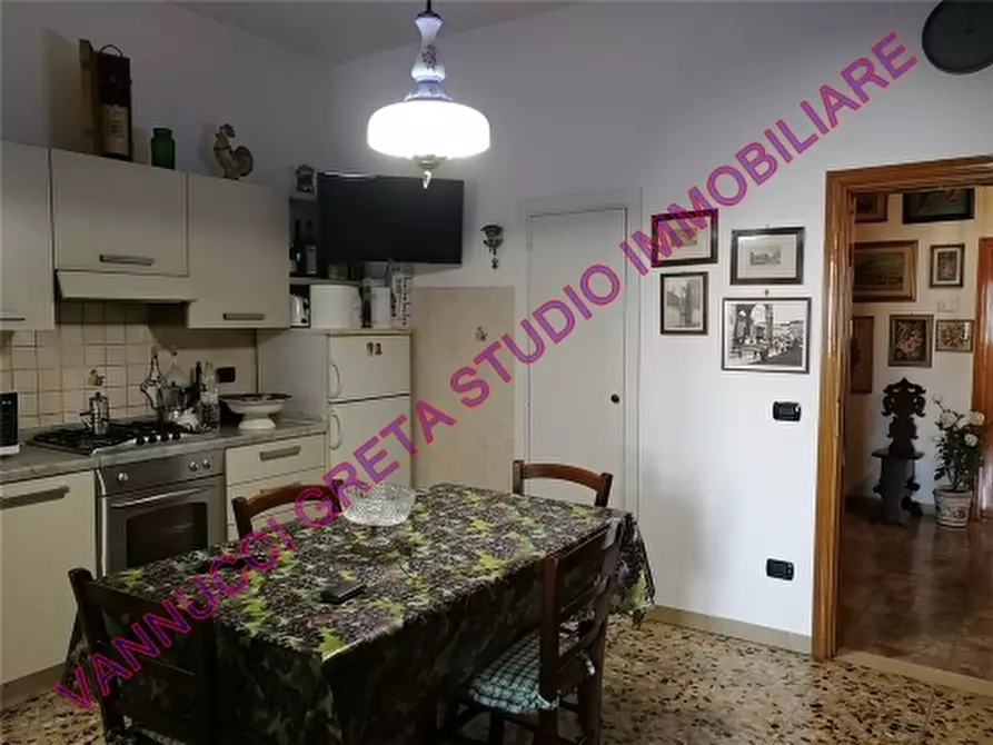 Immagine 12 di Appartamento in vendita  a Impruneta