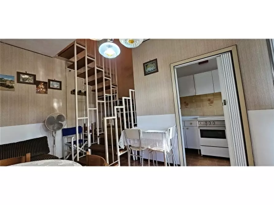 Immagine 2 di Appartamento in vendita  a Ravenna