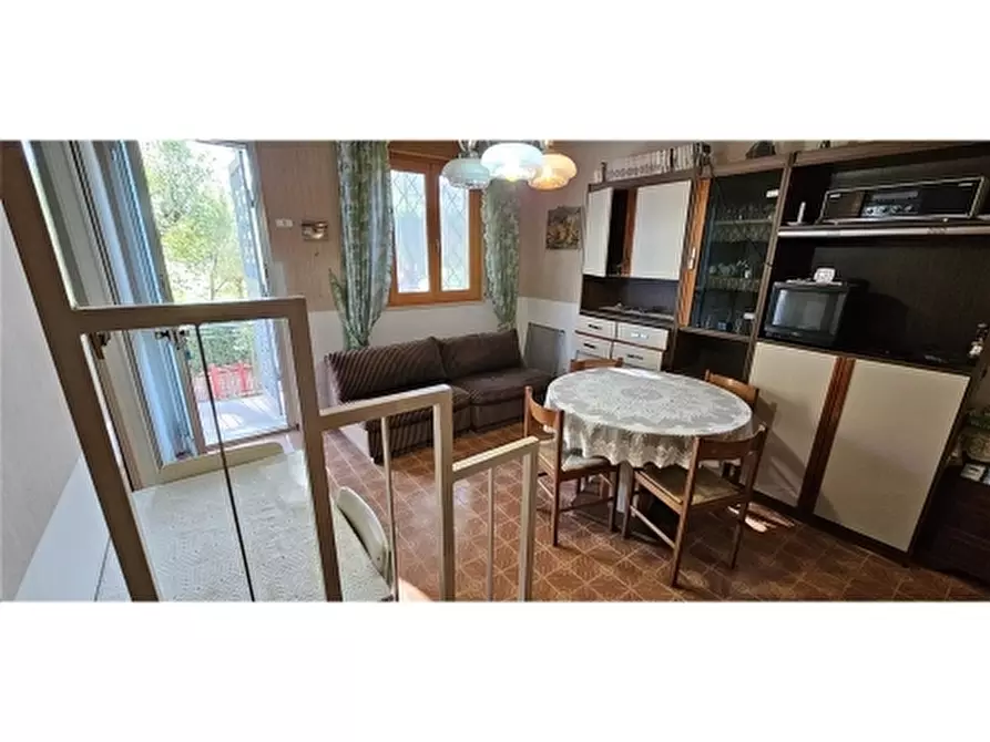 Immagine 3 di Appartamento in vendita  a Ravenna