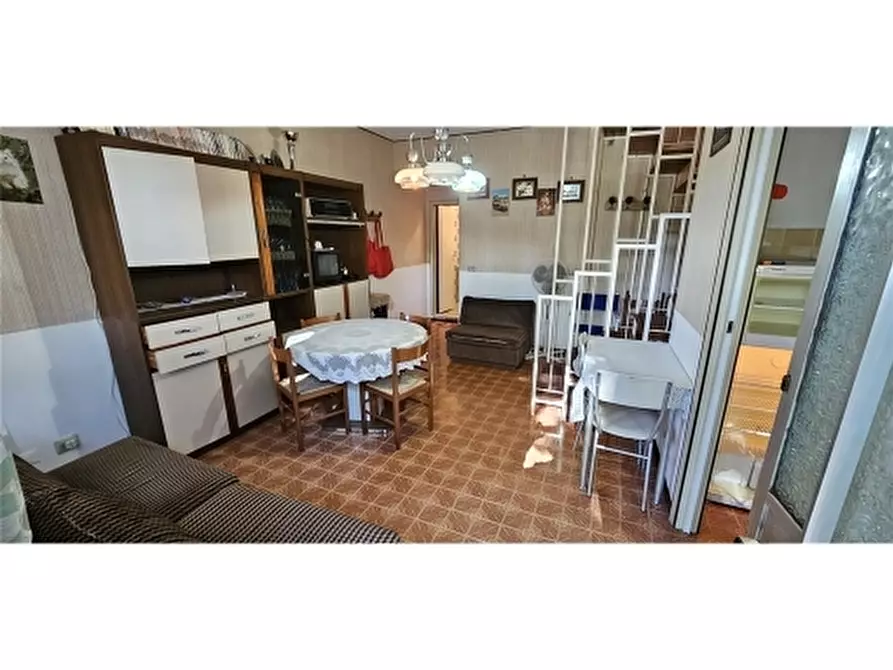 Immagine 5 di Appartamento in vendita  a Ravenna