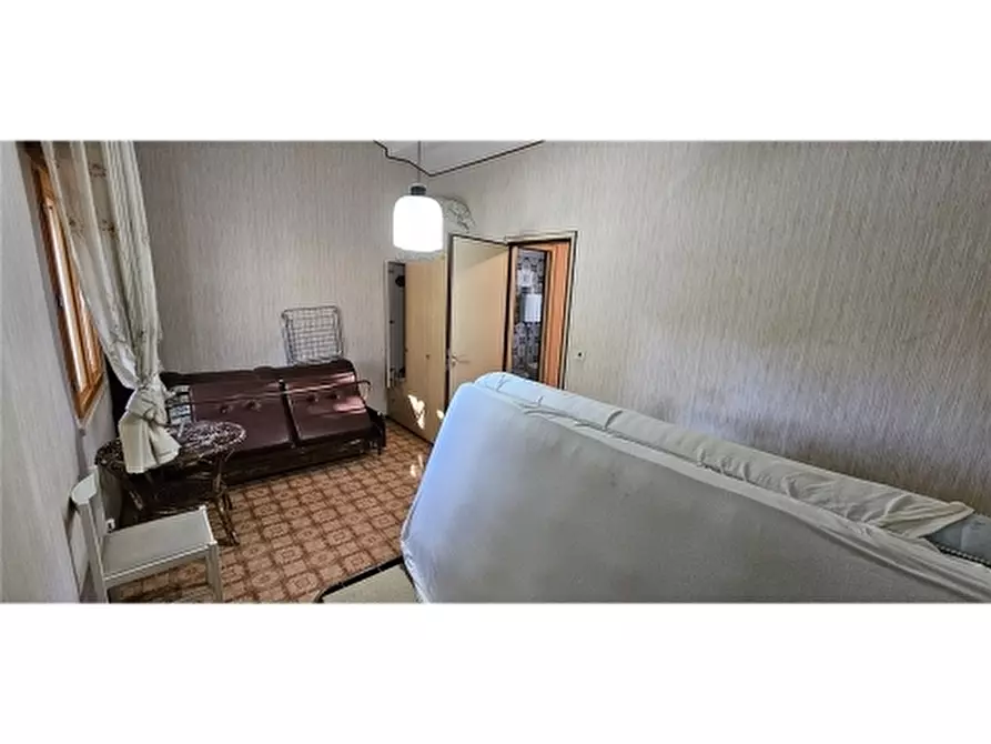 Immagine 12 di Appartamento in vendita  a Ravenna