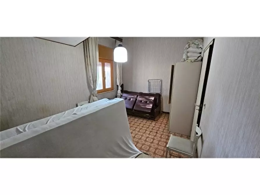 Immagine 15 di Appartamento in vendita  a Ravenna