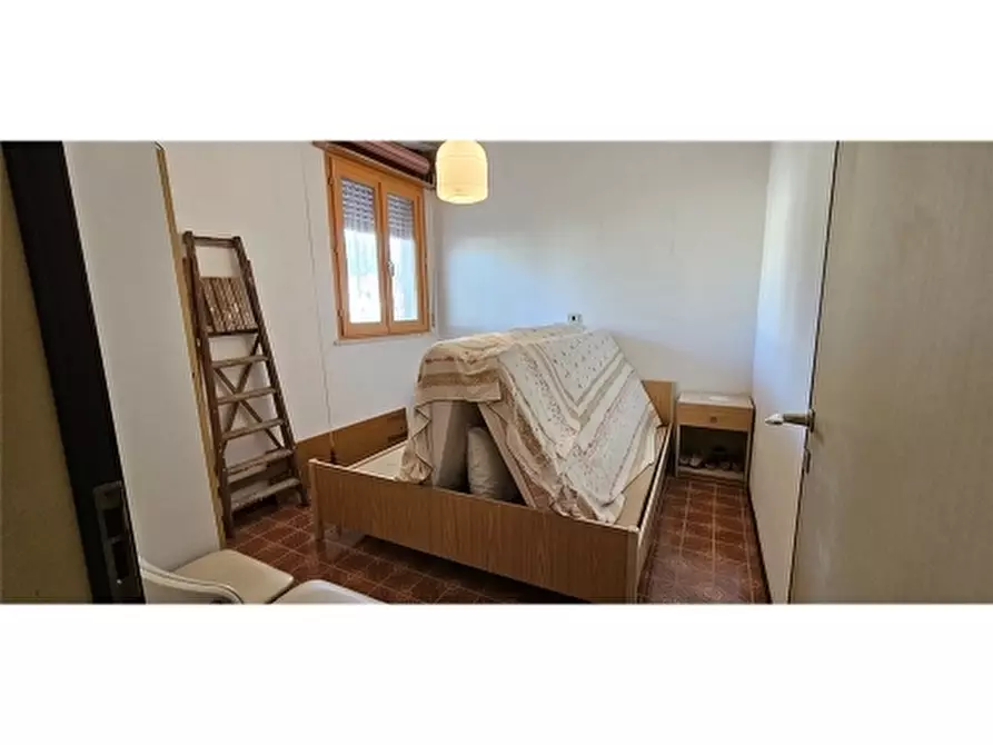 Immagine 17 di Appartamento in vendita  a Ravenna