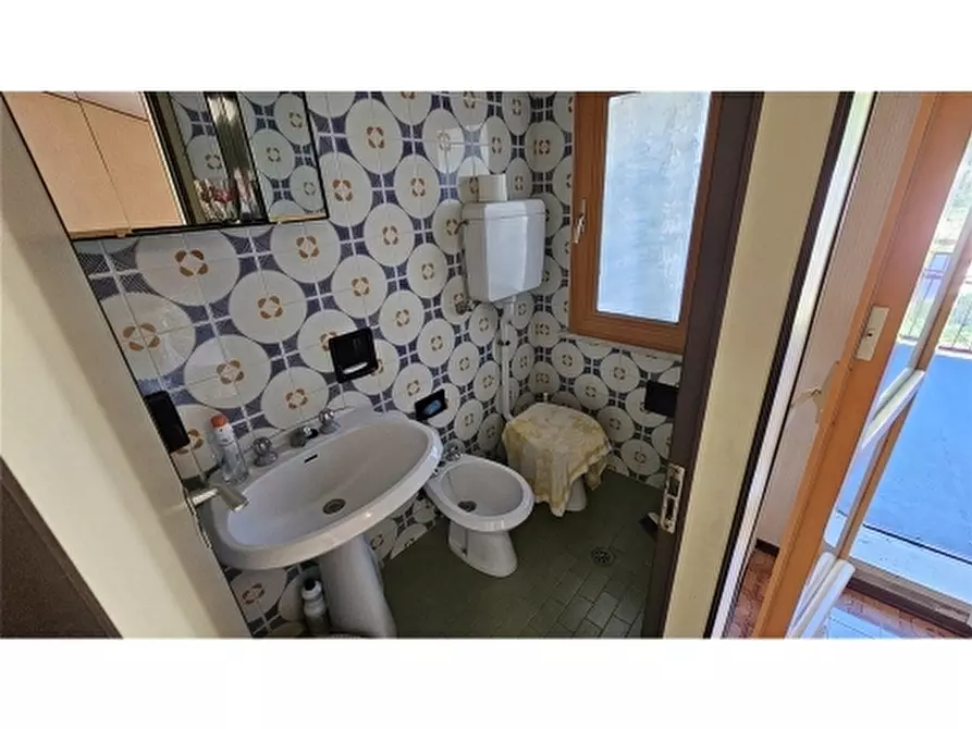 Immagine 21 di Appartamento in vendita  a Ravenna