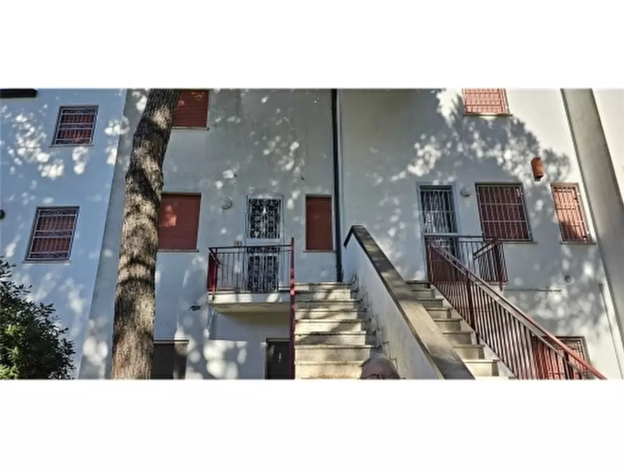 Immagine 33 di Appartamento in vendita  a Ravenna