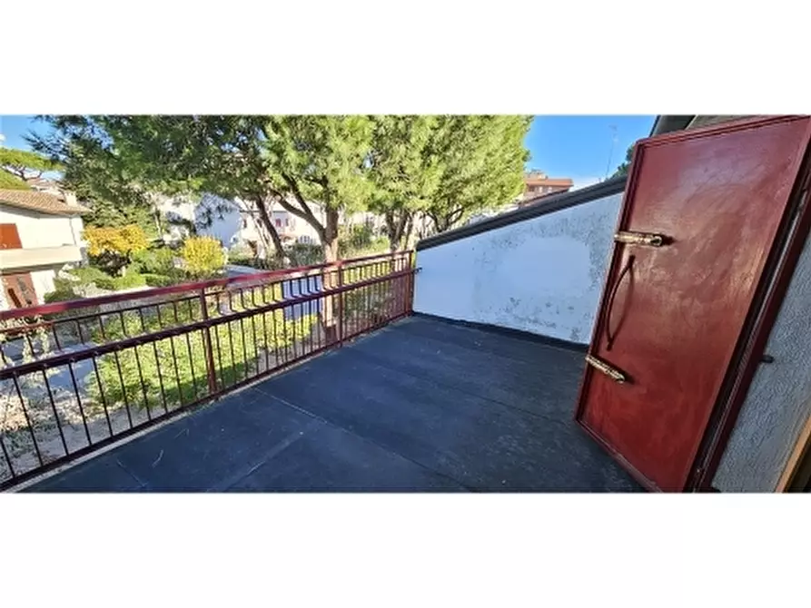 Immagine 39 di Appartamento in vendita  a Ravenna