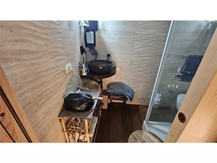 Immagine 8 di Appartamento in vendita  a Firenze