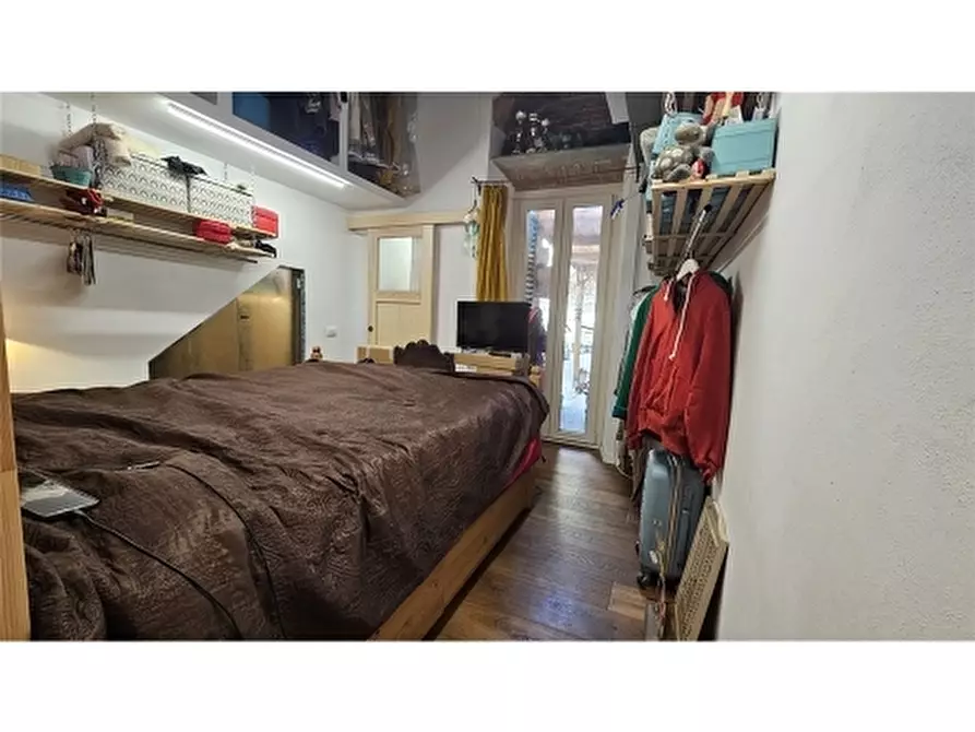 Immagine 12 di Appartamento in vendita  a Firenze