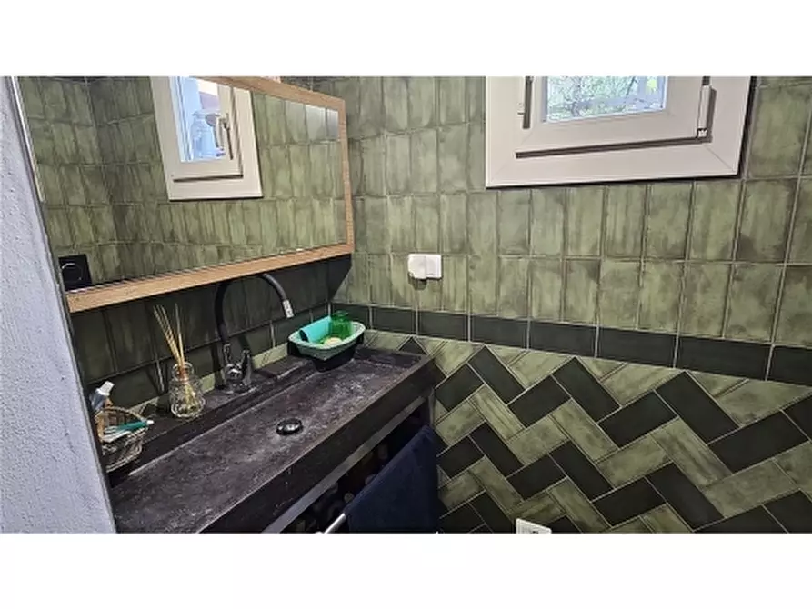 Immagine 15 di Appartamento in vendita  a Firenze