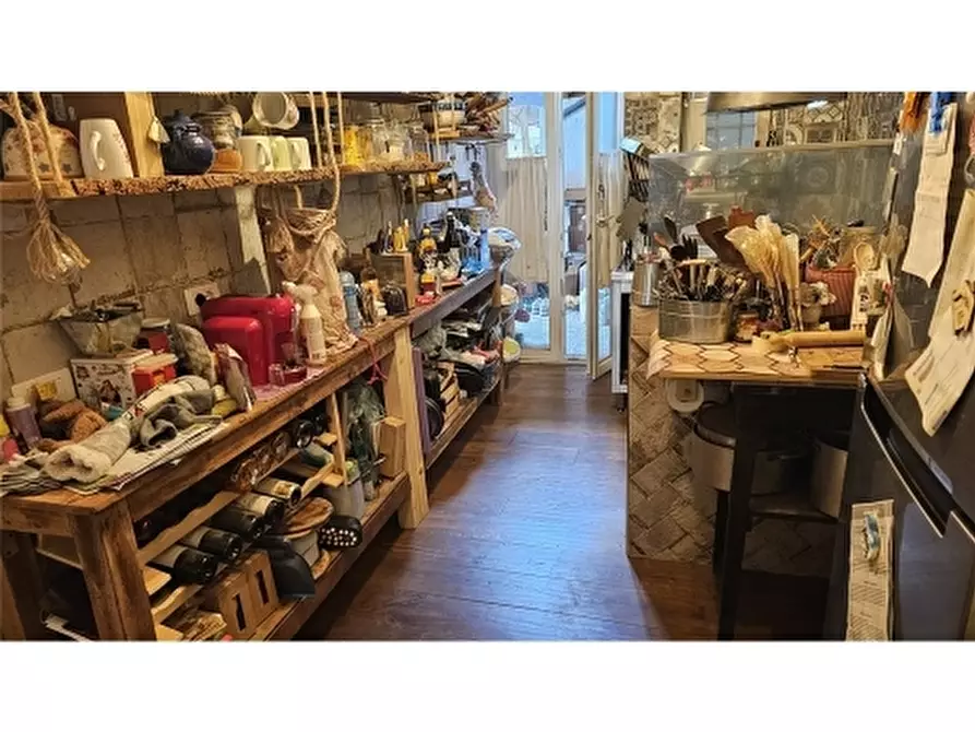 Immagine 22 di Appartamento in vendita  a Firenze