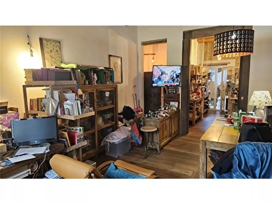 Immagine 29 di Appartamento in vendita  a Firenze