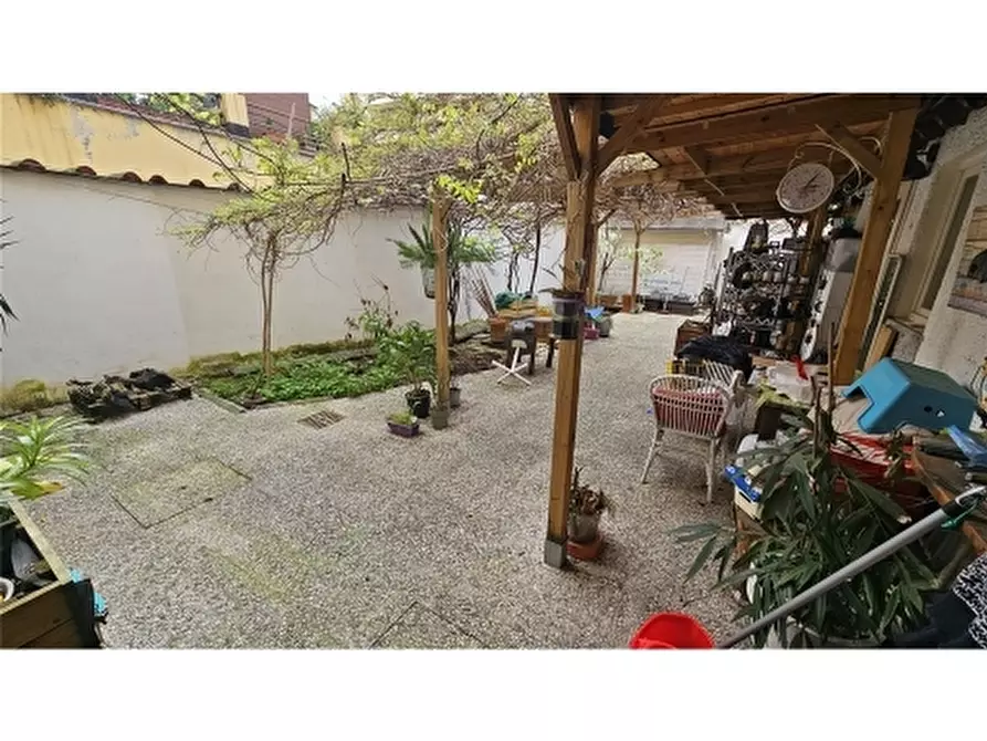 Immagine 30 di Appartamento in vendita  a Firenze