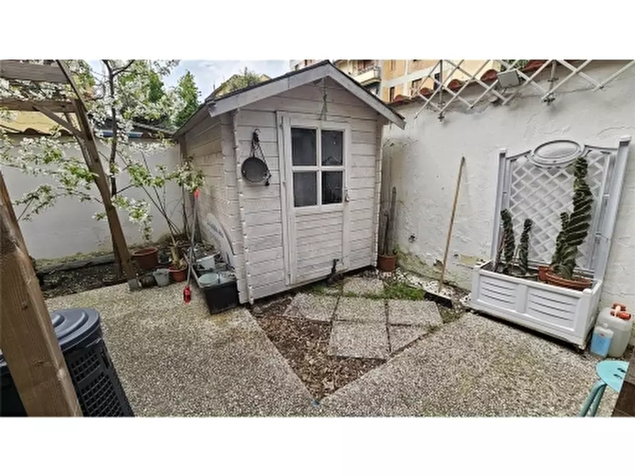 Immagine 32 di Appartamento in vendita  a Firenze