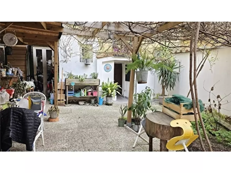 Immagine 34 di Appartamento in vendita  a Firenze