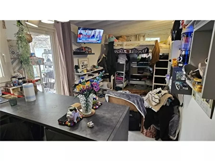 Immagine 36 di Appartamento in vendita  a Firenze