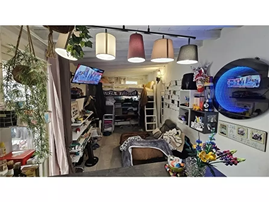 Immagine 39 di Appartamento in vendita  a Firenze